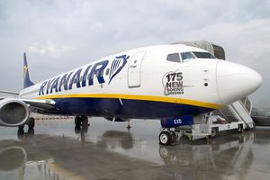 Ryanair Boeing 737 criss-crossed between UK deviation airports
